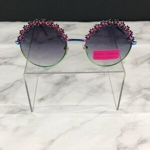 Betsey Johnson - ‘Pink Daisy’ Sunglasses. NWT